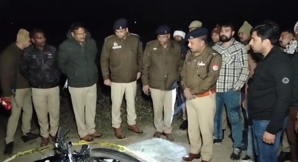 मुठभेड़ स्थल पर मौजूद एसपी डॉ. दुर्गेश कुमार