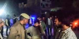 उरई कोतवाली क्षेत्र में स्थित शताब्दी ट्रेवल्स का कार्यालय जहाँ दबंगों ने फायरिंग और मारपीट की