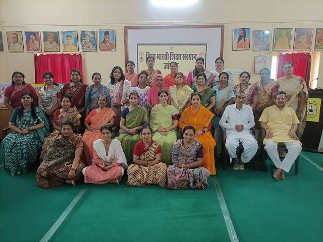 कोंच में आयोजित महिला सशक्तिकरण कार्यक्रम सप्तशक्ति संगम को दर्शाती सांकेतिक तस्वीर, समाज में महिलाओं की भागीदारी पर जोर