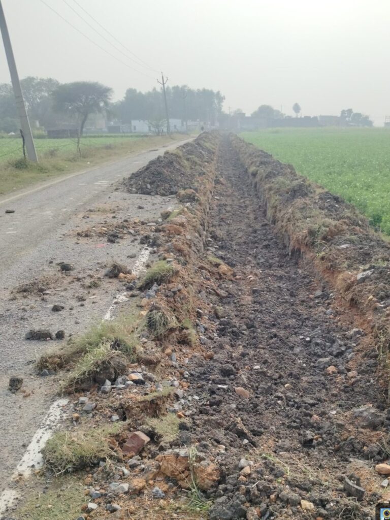 ग्राम खैरी मे नाला निर्माण कार्य