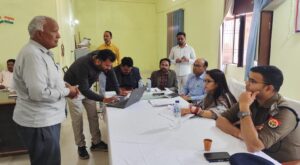 рдХреЛрдВрдЪ рд╕рдорд╛рдзрд╛рди рджрд┐рд╡рд╕: рд╢рд┐рдХрд╛рдпрддреЛрдВ рдХреЗ рдирд┐рд╕реНрддрд╛рд░рдг рдореЗрдВ рддреЗрдЬреА рд▓рд╛рдиреЗ рдХреЗ рдирд┐рд░реНрджреЗрд╢, 15рд╡реЗрдВ рд╡рд┐рддреНрдд рдЖрдпреЛрдЧ рдХреА рдзрдирд░рд╛рд╢рд┐ рдХреЗ рджреБрд░реБрдкрдпреЛрдЧ рдХрд╛ рдЙрдард╛ рдорд╛рдорд▓рд╛ рдкреНрд░рд╢рд╛рд╕рдирд┐рдХ рдореБрд╕реНрддреИрджреА рдХреЗ рдмреАрдЪ 14 рдореЗрдВ рд╕реЗ 5 рд╢рд┐рдХрд╛рдпрддреЛрдВ рдХрд╛ рдореМрдХреЗ рдкрд░ рдирд┐рд╕реНрддрд╛рд░рдг news image рдХреЛрдВрдЪ рддрд╣рд╕реАрд▓ рдХрд╛рд░реНрдпрд╛рд▓рдп рдореЗрдВ рд╕рдорд╛рдзрд╛рди рджрд┐рд╡рд╕ рдХреА рдЕрдзреНрдпрдХреНрд╖рддрд╛ рдХрд░рддреАрдВ рдПрд╕рдбреАрдПрдо рдЬреНрдпреЛрддрд┐ рд╕рд┐рдВрд╣, рд╕рд╛рде рдореЗрдВ рддрд╣рд╕реАрд▓рджрд╛рд░ рдФрд░ рд╕реАрдУ рдлрд░рд┐рдпрд╛рджрд┐рдпреЛрдВ рдХреА рд╕рдорд╕реНрдпрд╛рдПрдВ рд╕реБрдирддреЗ рд╣реБрдП