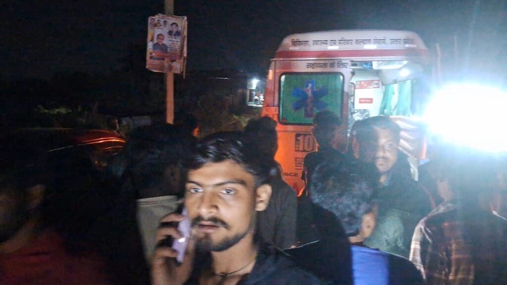 भीषण सड़क हादसा: कोंच-नदीगांव मार्ग पर ट्रैक्टर ने बाइक सवार को रौंदा, भदेवरा निवासी युवक की मौके पर ही मौत news image