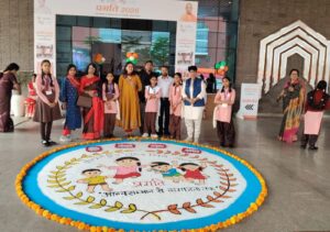 рдЬрд╛рд▓реМрди рдХреА рдмреЗрдЯрд┐рдпреЛрдВ рдХрд╛ рд▓рдЦрдирдК рдореЗрдВ рдкрд░рдЪрдо: 'рдореЗрд░реЗ рдмрджрд▓рд╛рд╡ рдХреА рдХрд╣рд╛рдиреА' рдореЗрдВ рд╕рдореНрдорд╛рдирд┐рдд рд╣реБрдИрдВ рдЬрдирдкрдж рдХреА рдкрд╛рдВрдЪ рдЫрд╛рддреНрд░рд╛рдПрдВ news image рд▓рдЦрдирдК рдХреЗ рджрдпрд╛рд▓ рдЧреЗрдЯрд╡реЗ рдореЗрдВ рдЖрдпреЛрдЬрд┐рдд 'рдкреНрд░рдЧрддрд┐-2026' рдХрд╛рд░реНрдпрдХреНрд░рдо рдХреЗ рджреМрд░рд╛рди рд░рд╛рдЬреНрдп рдордВрддреНрд░реА рд╕рдВрджреАрдк рд╕рд┐рдВрд╣ рдФрд░ рд╢рд┐рдХреНрд╖рд╛ рдЕрдзрд┐рдХрд╛рд░рд┐рдпреЛрдВ рдХреЗ рд╕рд╛рде рд╕рдореНрдорд╛рдирд┐рдд рд╣реЛрддреАрдВ рдЬрд╛рд▓реМрди рдЬрдирдкрдж рдХреА рдореЗрдзрд╛рд╡реА рдЫрд╛рддреНрд░рд╛рдПрдВ рдФрд░ рдорд╛рд░реНрдЧрджрд░реНрд╢рдХ рд╢рд┐рдХреНрд╖рд┐рдХрд╛рдПрдВ