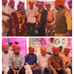 कोंच में श्री महाकाल सेवा समिति द्वारा आयोजित सामूहिक विवाह सम्मेलन में वैदिक मंत्रोच्चार के बीच अग्नि के फेरे लेते नव-दंपत्ति और आशीर्वाद देते अतिथि