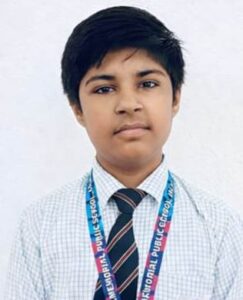 जालौन के डीडी मैमोरियल पब्लिक स्कूल के मेधावी छात्र प्रांशुल मिश्रा को सैनिक स्कूल प्रवेश परीक्षा 2026 में सफलता प्राप्त करने पर विद्यालय प्रबंधन द्वारा सम्मानित करते हुए