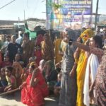 जालौन: माधौगढ़ में स्मार्ट मीटर के खिलाफ फूटा जन आक्रोश; चितौरा स्टैंड पर घंटों चला जोरदार प्रदर्शन जालौन के माधौगढ़ में चितौरा स्टैंड पर स्मार्ट मीटर के विरोध में नारेबाजी और प्रदर्शन करते आक्रोशित ग्रामीण और स्थानीय नागरिक