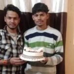 बुंदेलखंड एक्सप्रेसवे पर क्षतिग्रस्त बाइक और घटनास्थल पर जांच करती पुलिस टीम