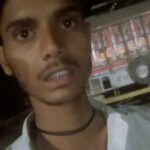 जालौन के कदौरा थाना क्षेत्र का एक युवक, जिसने सोशल मीडिया पर वीडियो जारी कर पुलिस पर 8 लाख रुपये मांगने और मारपीट का आरोप लगाते हुए यमुना में कूदकर जान देने की बात कही है