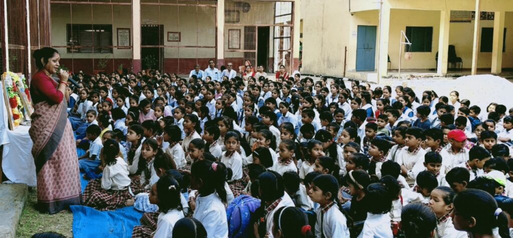 शौर्य और स्वाभिमान के प्रतीक महाराणा प्रताप की जयंती पर गूंजा कोंच, विद्यालय में शिक्षकों का सम्मान और 'माँ' को समर्पित रहा कार्यक्रम news image