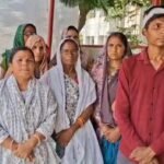 दबंगों के हौसले बुलंद: जालौन में युवक का सरेराह अपहरण कर मरणासन्न होने तक पीटा, लूट ले गए मोबाइल जालौन में पुलिस अधीक्षक कार्यालय के बाहर न्याय की गुहार लगाता घायल रितिक कुमार और उसके परिजन