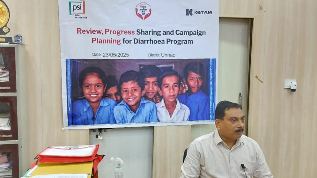 उत्तर प्रदेश शासन का बड़ा प्रशासनिक फेरबदल: डॉ. हरिनंदन प्रसाद बने जालौन के नए मुख्य चिकित्सा अधिकारी (सीएमओ) news image उत्तर प्रदेश शासन द्वारा जालौन के नए मुख्य चिकित्सा अधिकारी (सीएमओ) नियुक्त किए गए डॉ. हरिनंदन प्रसाद की फाइल फोटो, जिसमें यूपी स्वास्थ्य विभाग का आधिकारिक लोगो और प्रशासनिक आदेश की प्रति पृष्ठभूमि में दिखाई दे रही है।