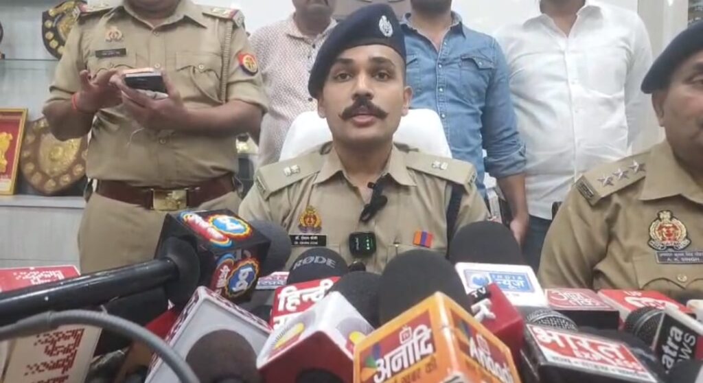 दिल्ली-गाजियाबाद तक बिछा जालौन पुलिस का खुफिया जाल: कुसमरा रोड से हुए सनसनीखेज अपहरण कांड का 48 घंटे में पर्दाफाश, 5 खूंखार किडनैपर दबोचे, युवक सकुशल बरामद! news image