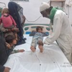 कोंच कोतवाली क्षेत्र के मथुरा प्रसाद महाविद्यालय के पास हुआ भीषण हादसा जालौन में रफ्तार का कहर: बेकाबू कार ने पैदल जा रहे मजदूरों को रौंदा, मां-बेटा गंभीर रूप से घायल; चालक फरार