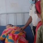 सीओ लिखी पुलिस की गाड़ी ने शिक्षक-शिक्षिकाओं से भरी ओमिनी वैन को मारी टक्कर, 5 गंभीर घायल जालौन के कालपी-मंगरौल मार्ग पर सड़क दुर्घटना के बाद क्षतिग्रस्त हुई ओमिनी वैन और मौके पर जुटी स्थानीय लोगों की भीड़।