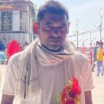 बुंदेलखंड एक्सप्रेसवे पर सड़क हादसे के बाद दुर्घटनाग्रस्त बाइक और मौके पर मौजूद पुलिस बल का दृश्य, जालौन, उत्तर प्रदेश।