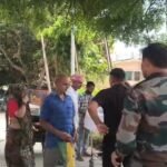 सीएचसी कालपी में सांप के डसने से मृत महिला के परिजन