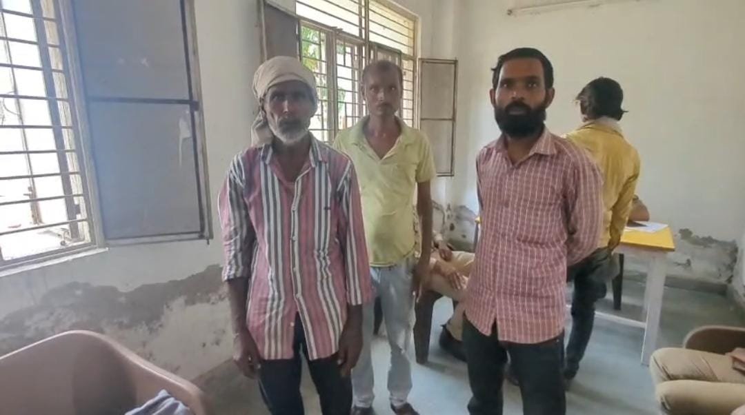 जालौन के एट कस्बे में घटनास्थल का दृश्य