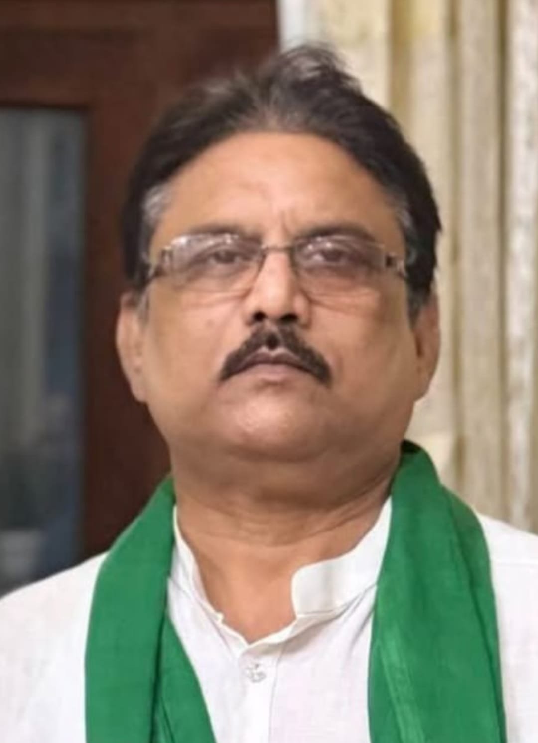 AIMIM जालौन में अंदरूनी घमासान, जिला अध्यक्ष रईस मलिक के इस्तीफे की उठी मांग