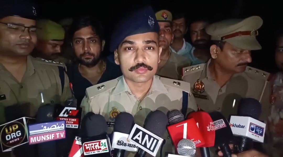 रिटायर्ड रेलकर्मी के घर डकैती करने वाले तीन बदमाश पुलिस मुठभेड़ के बाद गिरफ्तार