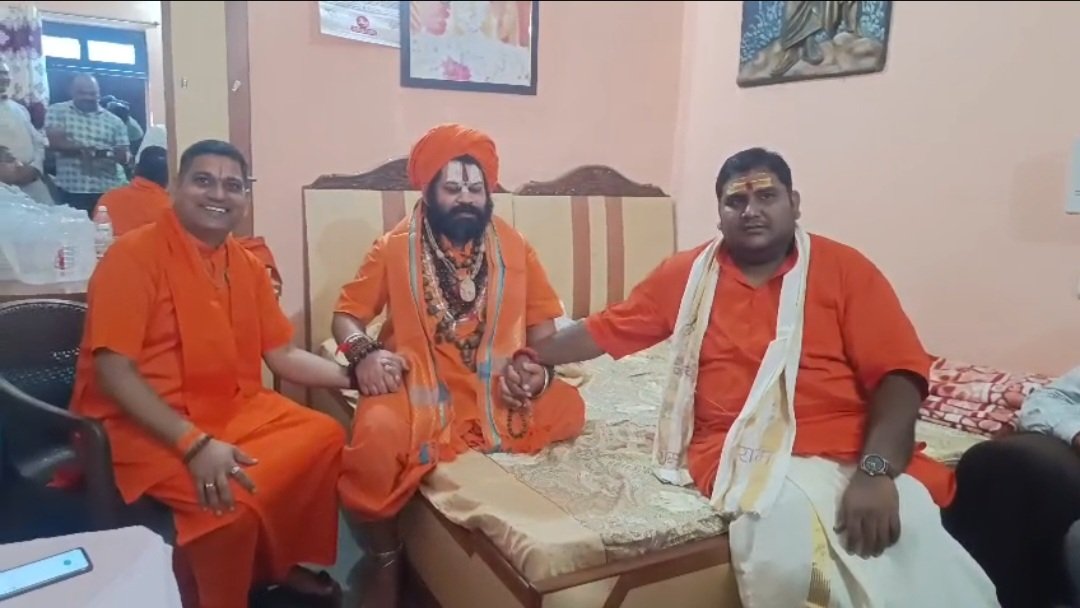 पचोखरा धाम में महंत राजूदास का बड़ा बयान, सनातन से लेकर काशी-मथुरा तक रखी बेबाक राय
