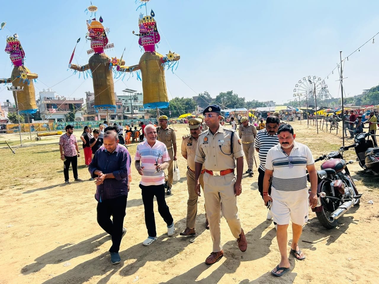 बरेली में एसपी सिटी चिराग जैन द्वारा रावण दहन स्थलों की सुरक्षा व्यवस्था का निरीक्षण