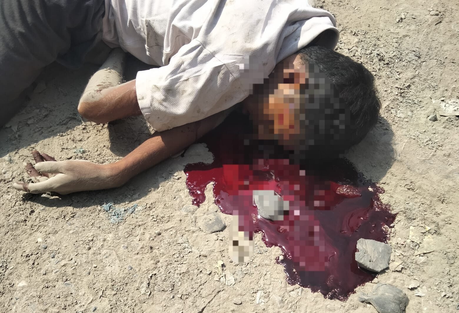फरिहा रेलवे क्रॉसिंग के पास तेज रफ्तार ट्रक ने साइकिल सवार को रौंदा, 22 वर्षीय युवक की मौत