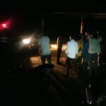 जालौन में पुलिस चौकी से 100 मीटर दूर दंपती से तमंचे के बल पर लूट जालौन के पहाड़गांव चौकी क्षेत्र में दंपती से लूट की घटना के बाद जांच करती पुलिस।