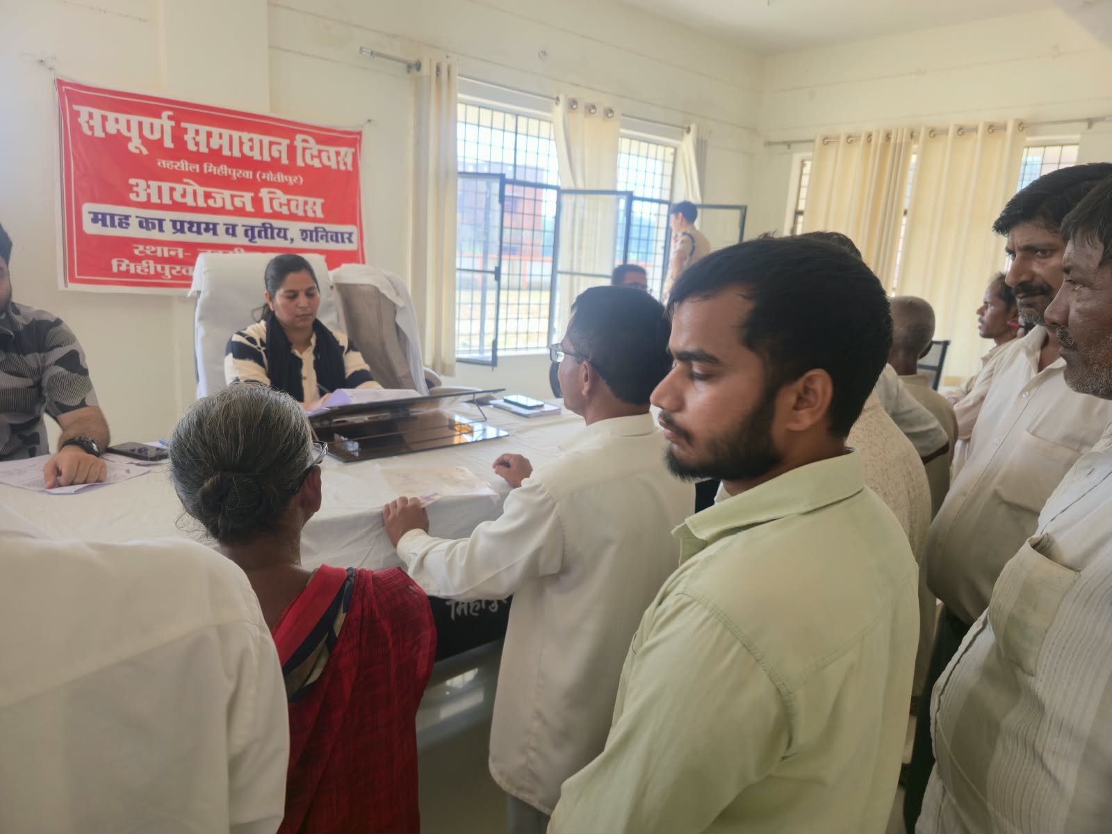 एसडीएम मोनालिसा जौहरी की अध्यक्षता में मिहींपुरवा तहसील में संपूर्ण समाधान दिवस आयोजित