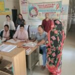 पयागपुर के पांच पीएचसी पर लगा जन आरोग्य मेला, 174 लाभार्थियों को मिली सेवाएं खुटेहना पीएचसी में जन आरोग्य मेले के दौरान स्वास्थ्य सेवाएं लेते लाभार्थी