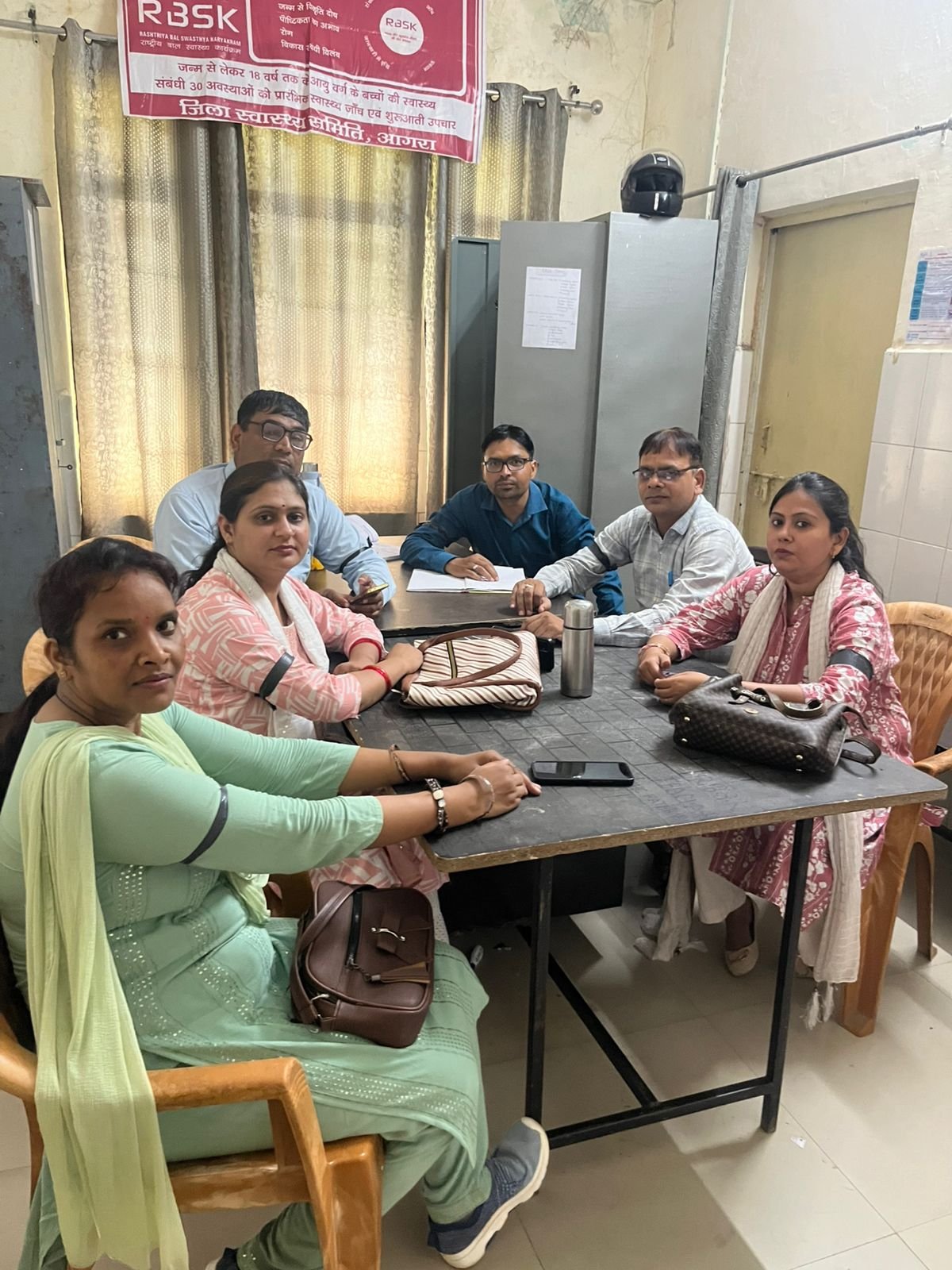 एनएचएम संविदा कर्मचारी आंदोलन की रणनीति पर चर्चा करते हुए