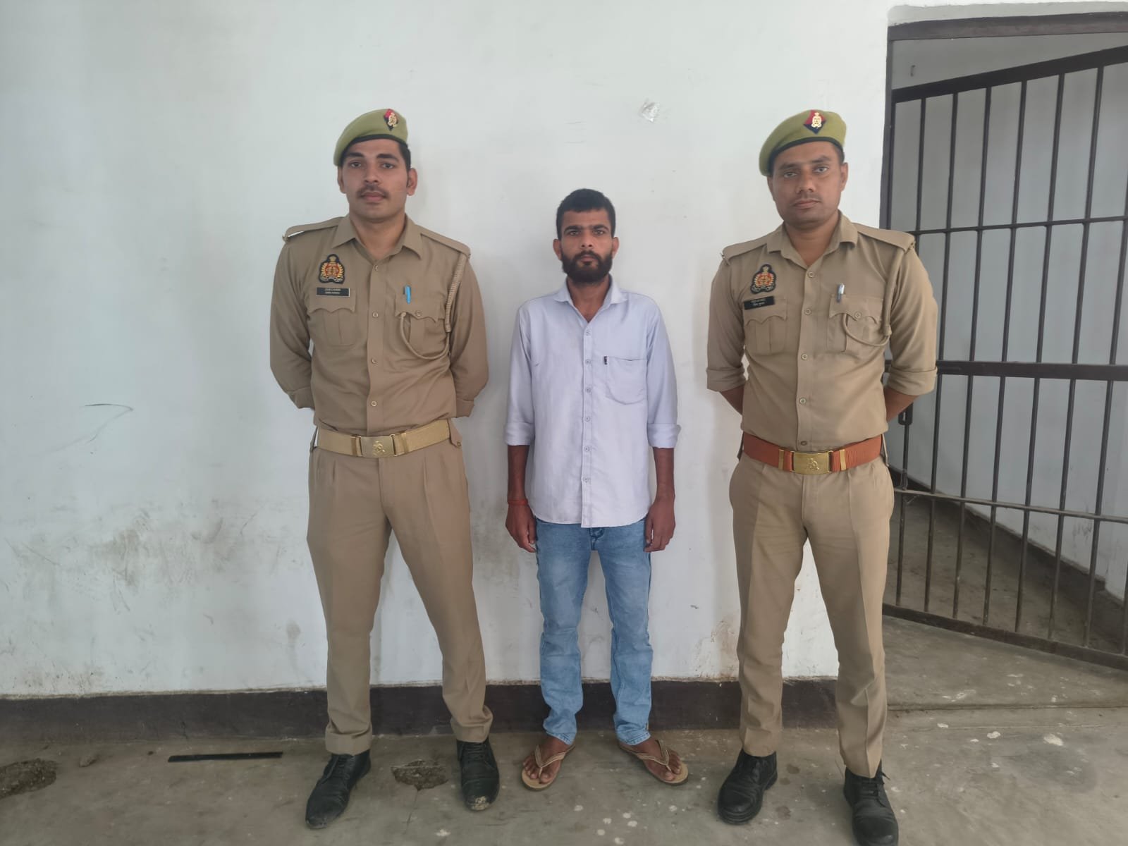 फेसबुक मैसेज से गोली मारने की धमकी, भुता पुलिस ने आरोपित दबोचा