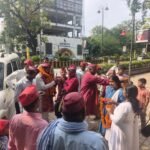 21 अक्टूबर को दिल्ली में निषाद पार्टी का महासम्मेलन, रविंद्र मणि निषाद ने बरेली में भरी हुंकार बरेली में निषाद पार्टी के राष्ट्रीय सचिव रविंद्र मणि निषाद पदाधिकारियों के साथ बैठक करते हुए।