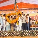 यूपी की सियासत में बड़ा उलटफेर! सपा के तीन विधायक भाजपा में शामिल, राकेश प्रताप सिंह, अभय सिंह और विनोद चतुर्वेदी ने थामा कमल अमेठी में भाजपा की सदस्यता ग्रहण कार्यक्रम के दौरान राकेश प्रताप सिंह, अभय सिंह और विनोद चतुर्वेदी के पार्टी में शामिल होने का दृश्य।