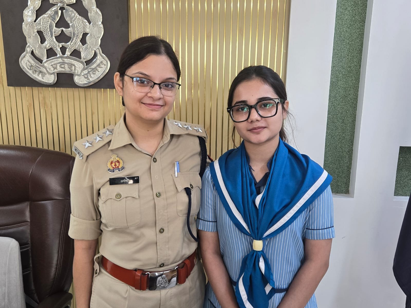 आगरा: कक्षा 10 की छात्रा रिजा समीर बनीं एक दिन के लिए ACP सदर, की जनसुनवाई