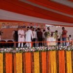 आगरा में बारिश के चलते CM योगी की जनसभा निरस्त, एमएलसी चुनाव को लेकर होना था कार्यक्रम मंच से कार्यक्रम निरस्त कि जानकारी देते हुए महानगर अध्यक्ष राजकुमार गुप्ता