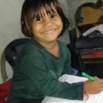 आगरा के फतेहपुर सीकरी क्षेत्र के उंदेरा गांव में देवी जागरण के दौरान चार वर्षीय बच्ची कीर्ति की कुएं में गिरने से हुई मौत की घटना से जुड़ा दृश्य।